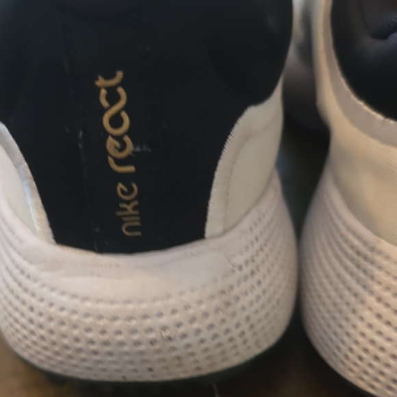 Nike White and Black Running Shoes with Gold Swoosh - Picture 10 of 13